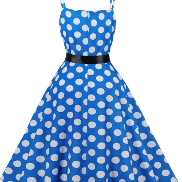 Dress - Picture 2 of 4